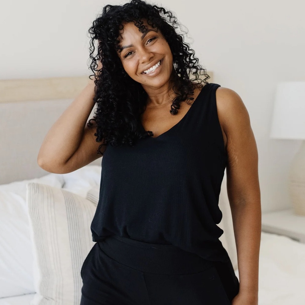 Cozy Earth Bamboo Rib-Knit V-Neck Lounge Tank | Medium M Black | Sold Out Style